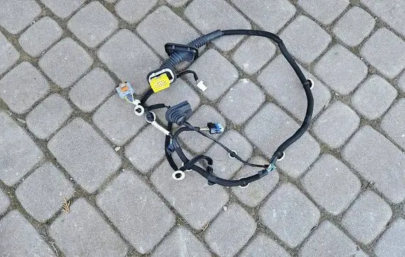 Opel Mokka B Rear door wiring loom 9846103680