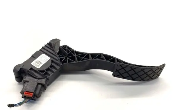 Volkswagen Golf VII Accelerator throttle pedal 5Q1723503H