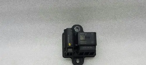 Mercedes-Benz E W212 Glow plug pre-heat relay A6519000900
