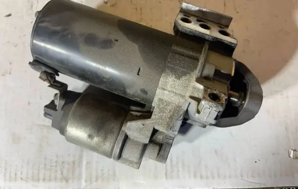 BMW 5 F10 F11 Starter motor 7801203