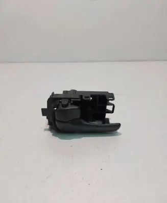 Nissan X-Trail T30 Front door interior handle