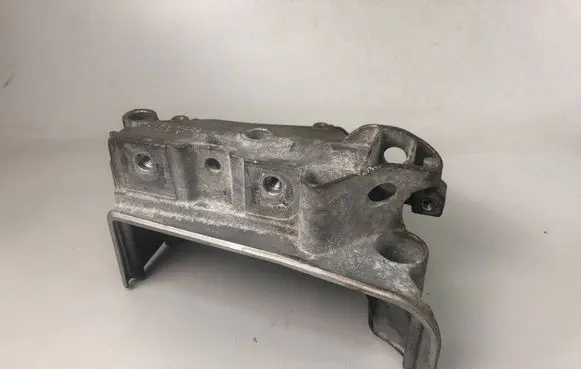 Volkswagen Golf VIII Engine mounting bracket 05E199275 05E199275C