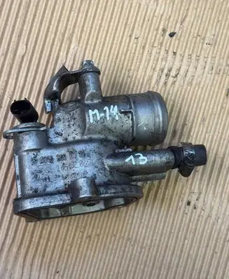 Thermostat/thermostat housing