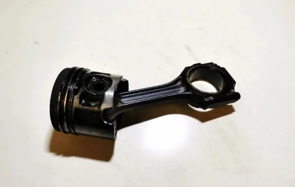 Audi A4 S4 B5 8D Piston with connecting rod 028H