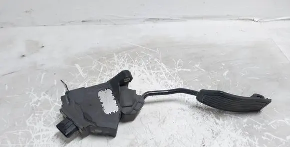Toyota Avensis T270 Accelerator throttle pedal 7811002071 00116052670