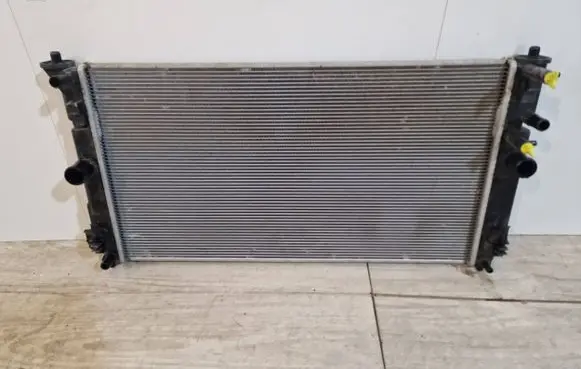 Toyota Yaris XP210 Coolant radiator mf422136-7401
