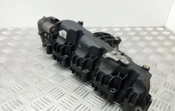 Volkswagen Tiguan Intake manifold 03L129711AG 03L129086