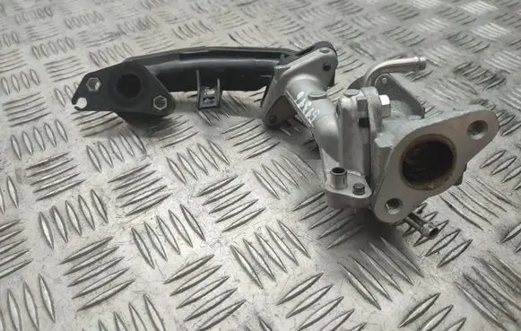 Toyota Yaris EGR valve 25601F3010