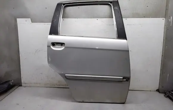 Fiat Idea Rear door