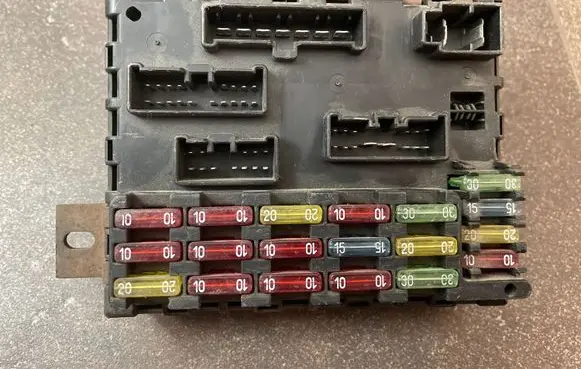 Alfa Romeo 156 Fuse module 46447809