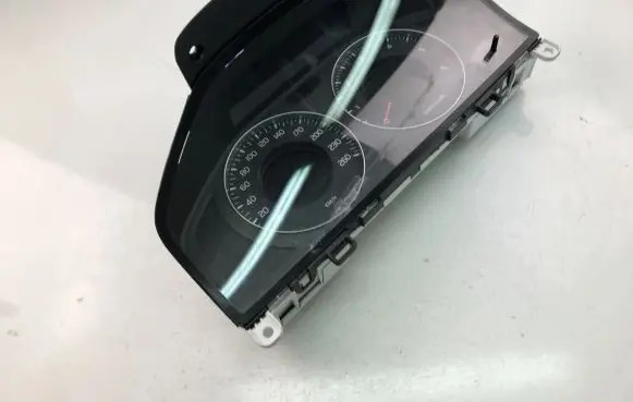 Volvo XC70 Speedometer (instrument cluster) 31254535AA