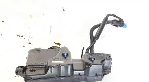 Volkswagen Tiguan Allspace AdBlue liquid reservoir 5QF131877L