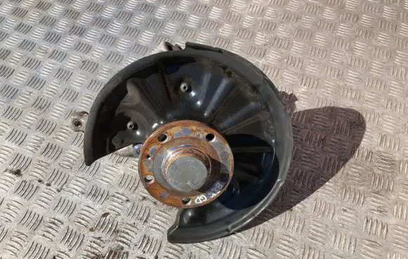 Volkswagen PASSAT B8 Rear wheel hub 3Q0615612