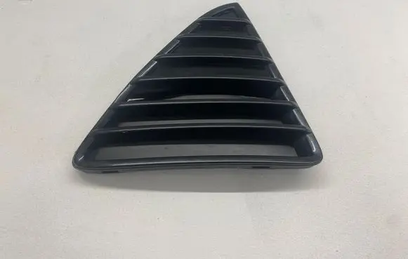 Ford Focus Front bumper lower grill BM5117K946C D2A38 3M5117K946