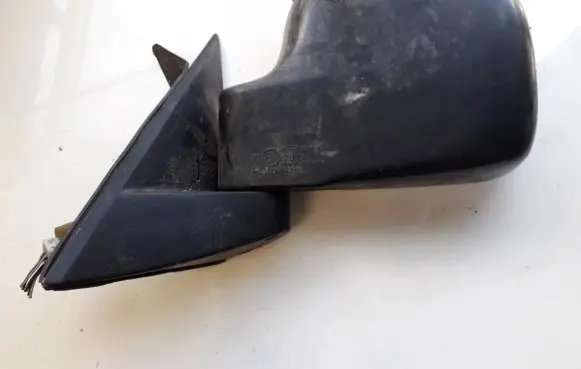 Isuzu Trooper Front door electric wing mirror E13010624