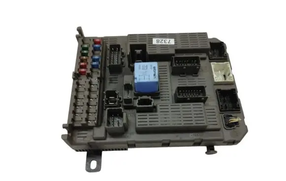 Citroen C5 Fuse module 9645352980