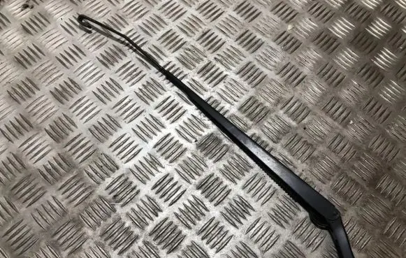 Toyota Avensis T250 Front wiper blade arm 5g6595 1505