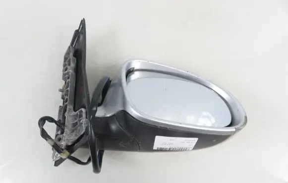 Volkswagen Golf Plus Front door electric wing mirror