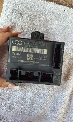 Audi Q7 4L Door control unit/module 4L0959792B