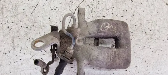 Volkswagen Jetta V Rear brake caliper