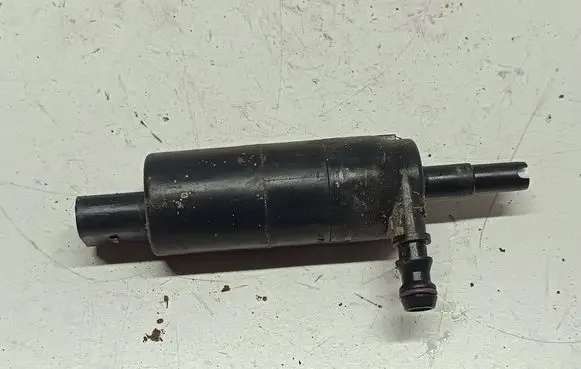 Volkswagen Tiguan Headlight washer pump 3B7955681 3397236