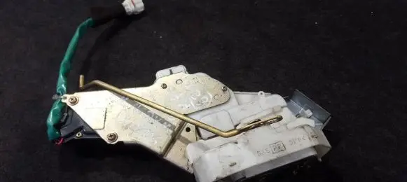 Suzuki Wagon R+ Rear door lock