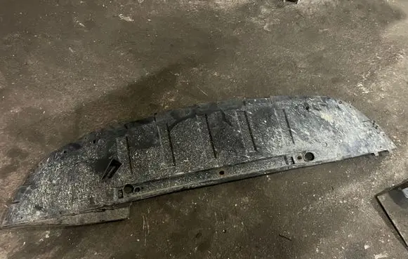 Renault Scenic II - Grand scenic II Front bumper skid plate/under tray 8200140384