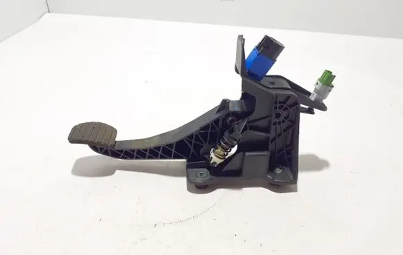 Renault Express Clutch pedal 465038135R