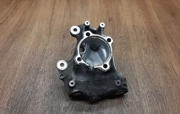 BMW 4 F32 F33 Front wheel hub 6858312