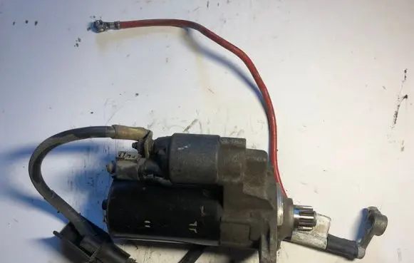 Volkswagen PASSAT B6 Starter motor 02E911023