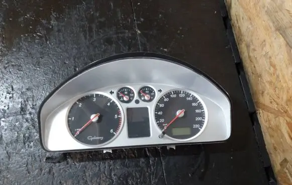 Ford Galaxy Speedometer (instrument cluster) 7M5920800E