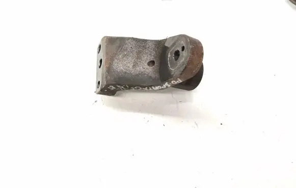 KIA Sportage Engine mount bracket