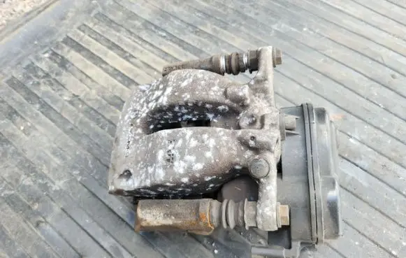 Mercedes-Benz GL X166 Rear brake caliper 32352564
