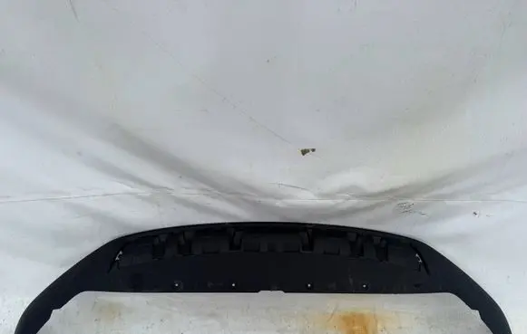 Volvo XC40 Front bumper lip 32136097