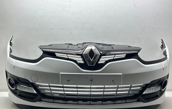Renault Megane III Front bumper 620220055R 620367995R 260446232R