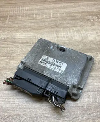 Volkswagen Polo III 6N 6N2 6NF Engine control unit/module ECU 038906013K 0281001749