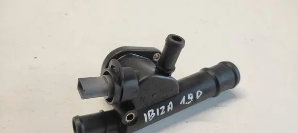 Seat Ibiza III (6L) Engine coolant pipe/hose 038121132D