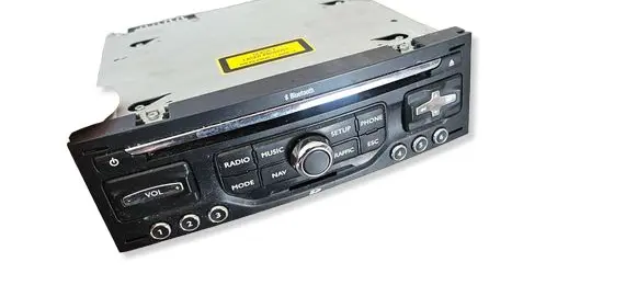 Peugeot 5008 Radio/CD/DVD/GPS head unit 98016550XT BE6426 RNEG