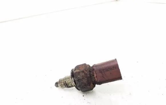 Volkswagen PASSAT B6 Reversing light switch sensor 02T945415D