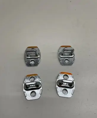Lexus IS 220D-250-350 Front door lock loop/hook striker 