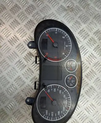 Audi A3 S3 8P Speedometer (instrument cluster) 8P0920900D