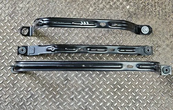 Audi A5 Fuel tank mounting bracket 8B3201653B 8B3201653A 8B3201653