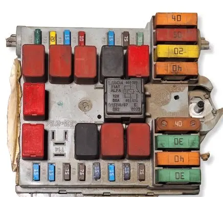 Peugeot Boxer Fuse module 1367661080 03092013