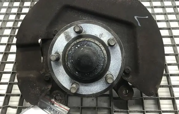 Ford Mustang VI Front wheel hub spindle knuckle