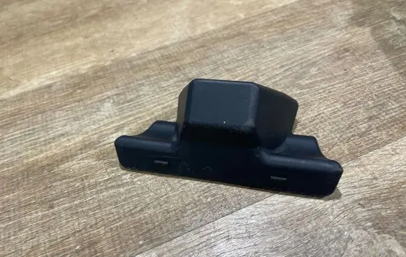 Land Rover Discovery 5 Centre console side trim rear HY3242660AC