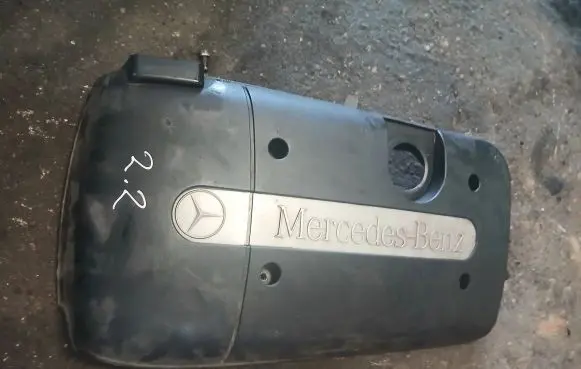 Mercedes-Benz C W203 Engine cover (trim) A6110101067