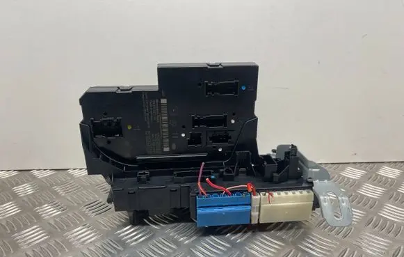 Mercedes-Benz E C207 W207 SAM control unit 2129004022 2129015305 2129026107