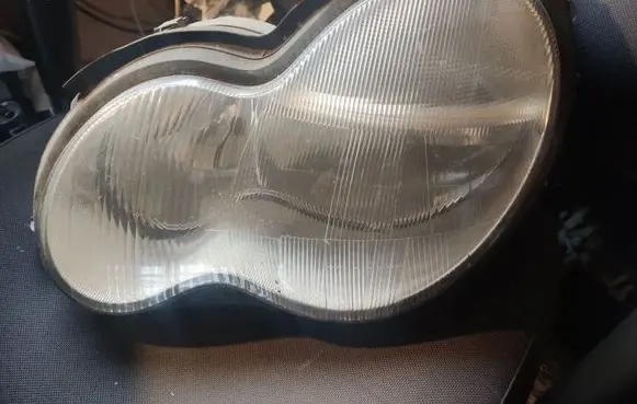 Mercedes-Benz C W203 Headlight/headlamp 0301166601 A2038200761