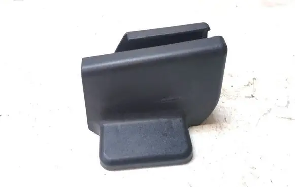 Toyota Avensis T270 Seat trim 7213805040