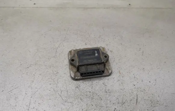 Volkswagen Golf II Ignition amplifier control unit 191905351C 5WK6102